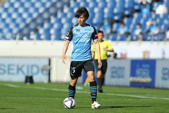 18岁中锋杨华崭露头角：全能表现助力北京首钢U19夺冠